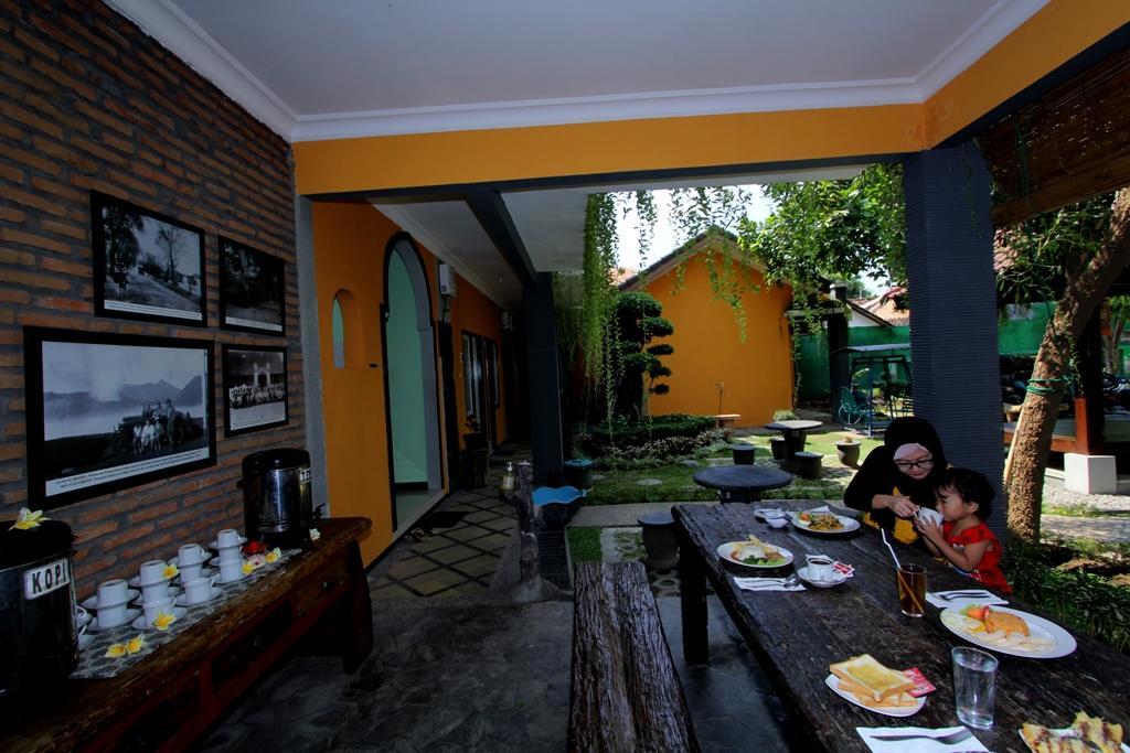 Guest House Rumah Wahidin Syariah Probolinggo Extérieur photo